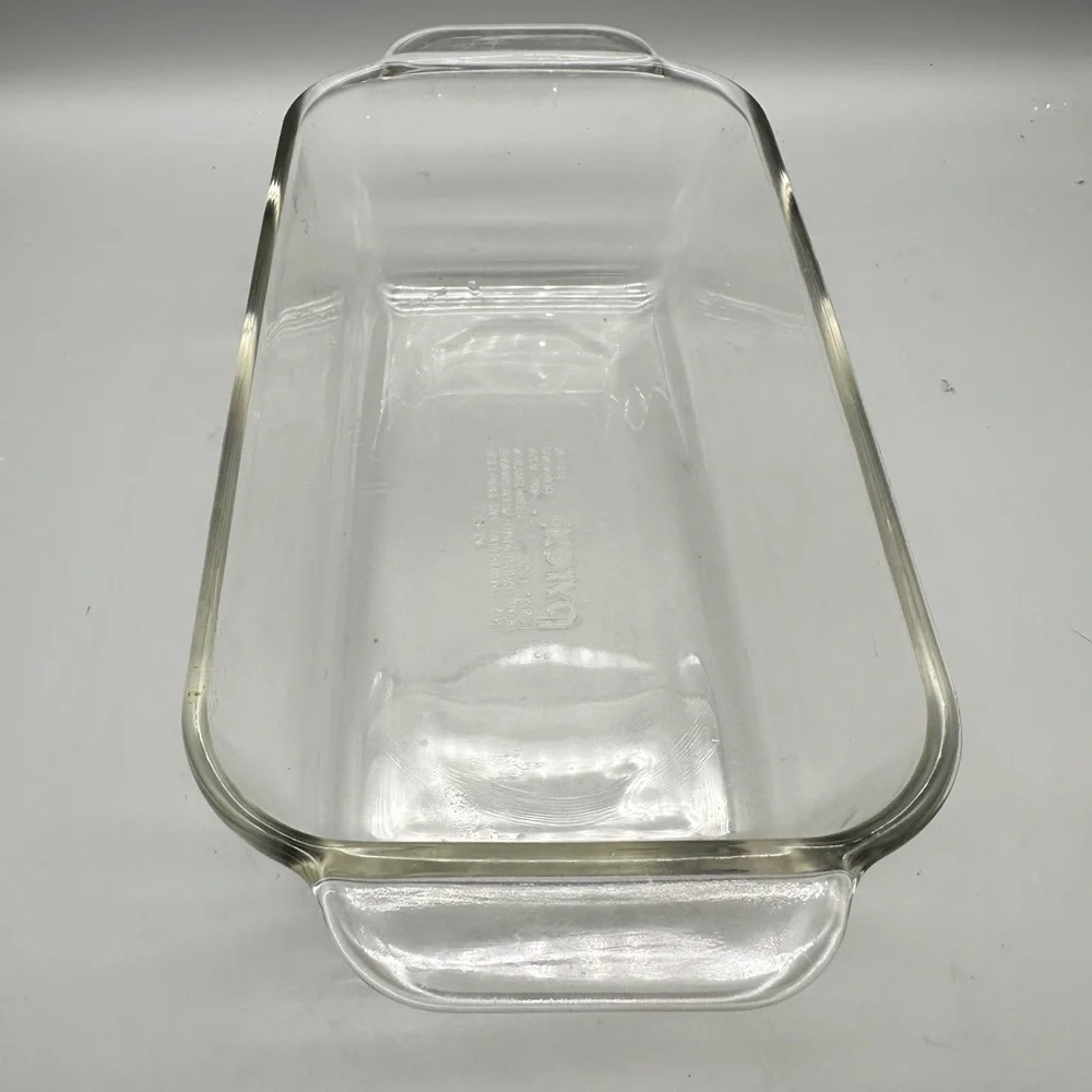 Pyrex 1.5 quart clear glass baking dish